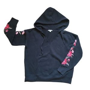 💖American Eagle Rose Embroidery Sweatshirt 3/$20